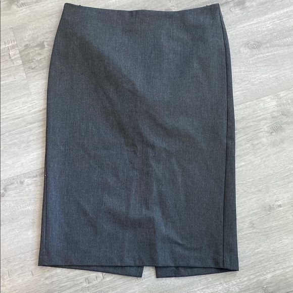 United Colors Of Benetton Dresses & Skirts - United Colors Of Benetton Gray pencil midi  skirt size M